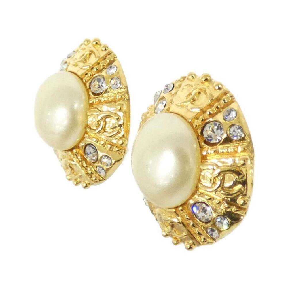 CHANEL White Earrings - Picture 2 of 7